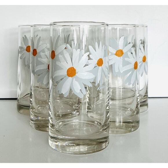 Set of 6 Vintage Daisy Glasses Tumblers White & Yellow Daisies Signed Karen 5.5" - Picture 1 of 4